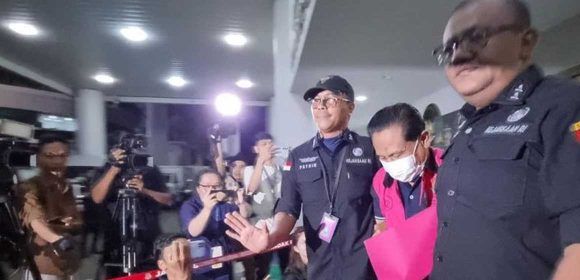 JPU Dakwa Mantan Ketua PN Surabaya Terkait Vonis Bebas Tannur