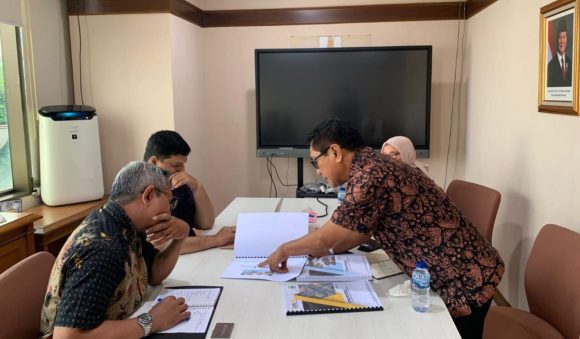 Keseriusan Bupati John Kenedy Azis Ajukan Proposal Infrastruktur ke Bappenas