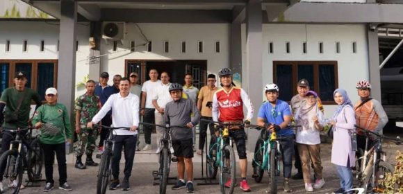 Bupati Padang Pariaman Tinjau Infrastruktur Terbengkalai Lewat Gowes Aspiratif