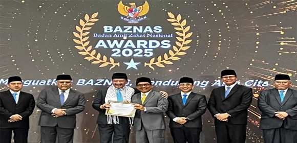 Bupati Padang Pariaman Raih BAZNAS Award 2025: Bukti Nyata Komitmen Dukung Gerakan Zakat Nasional