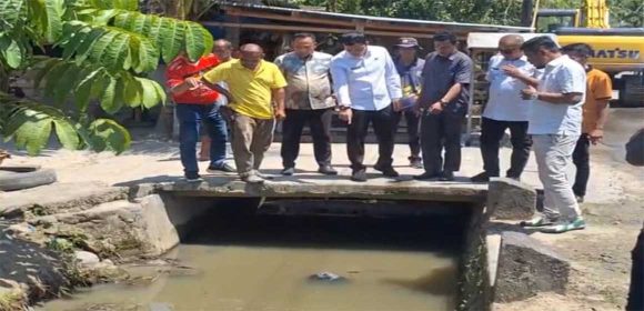 Warga Campago Selatan Bersihkan Drainase Usang, Wabup Apresiasi Semangat Gotong Royong