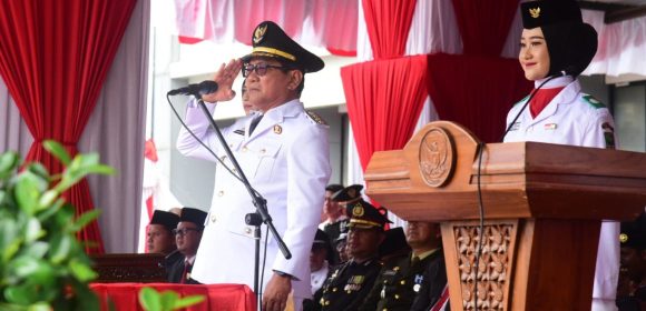 Bupati John Kenedy Azis Pimpin Upacara HUT ke-80 RI di Kabupaten Padang Pariaman