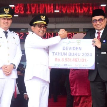 Padang Pariaman Terima Dividen dan CSR Pendidikan dari Bank Nagari