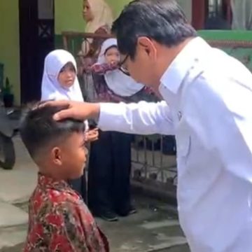 Komitmen Tingkatkan Mutu Pendidikan dan Akhlak Bupati JKA Sidak Dua Sekolah Dasar di Padang Pariaman