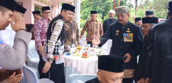 Wabup Rahmat Hidayat Hadiri Prosesi Guntiang Siriah Pemberian Gelar Adat
