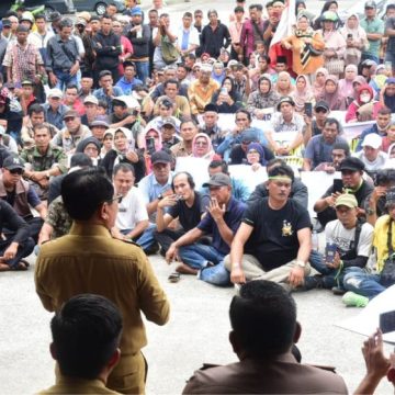 Bupati Padang Pariaman Terima Aspirasi Masyarakat Terkait Ganti Rugi Tanaman dan Bangunan di Tanah Negara Tarok City
