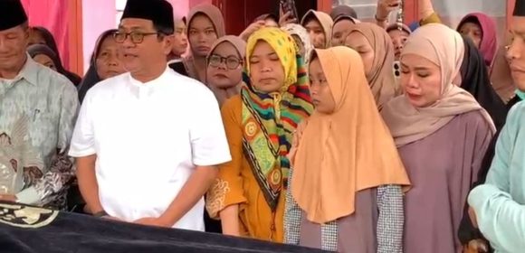 Bupati JKA Sampaikan Belasungkawa Atas Wafatnya Ibu Rosdiana