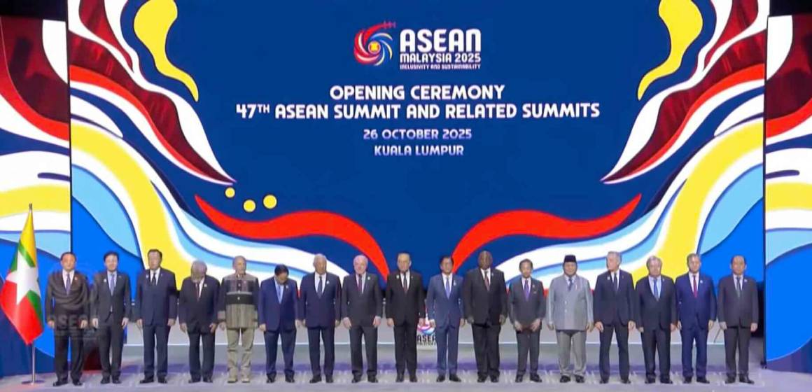 ASEAN - FIX Prabowo Tekankan Persatuan ASEAN untuk Hadapi Ketegangan Global di KTT ke-47 ASEAN
