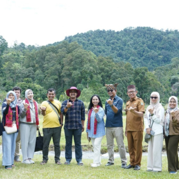 Kemenpar RI Tinjau Potensi Wisata Batang Aie Kampung Koto di Kayu Tanam