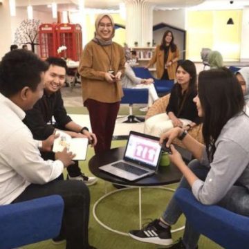 Menjaga Mental Tetap Sehat di Tengah Tuntutan Kerja