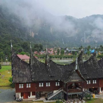 LEMBAH HARAU (1) Lembah Harau, Surga Tersembunyi di Sumatera Barat yang Dijuluki Swiss-nya Indonesia