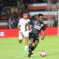 Tyronne Del Pino Tuntaskan Penalti, Malut United Menang Tipis 1-0 atas Semen Padang di BRI Super League