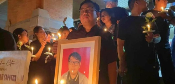 WEBSITE (35) Kematian Mahasiswa Unud: Perundung diSanksi, Keluarga Bersuara