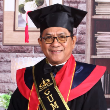 WEBSITE (52) Bupati Padang Pariaman Dr. H. John Kenedy Azis, SH., MH Resmi Sandang Gelar Doktor Ilmu Hukum dengan Predikat Cumlaude dari Universitas Trisakti