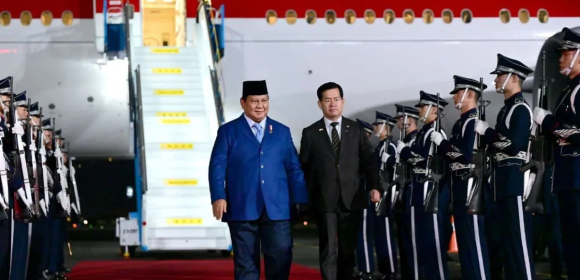 WEBSITE (76) Presiden Prabowo tiba di Korsel untuk hadiri KTT APEC