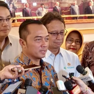 WEBSITE (78) Prabowo Perintahkan Menteri-Menteri Cari Skema Terbaik Atasi Whoosh