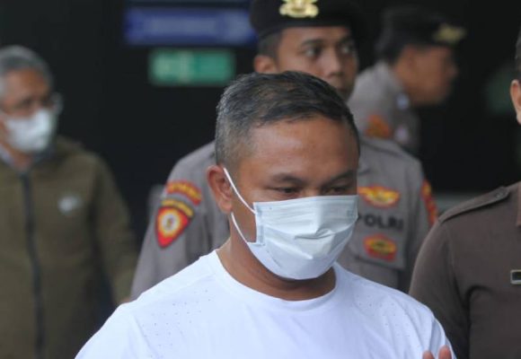 ABDUL (1) Gubernur Riau Abdul Wahid Terjaring OTT KPK