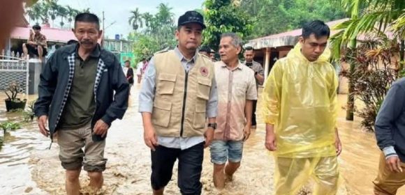 Ratusan Rumah Warga Di Kota Solok Terendam Banjir