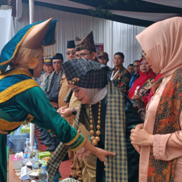 Festival Manyerak Anak Daro: Upaya Lestarikan Warisan Budaya Minangkabau kepada Generasi Muda