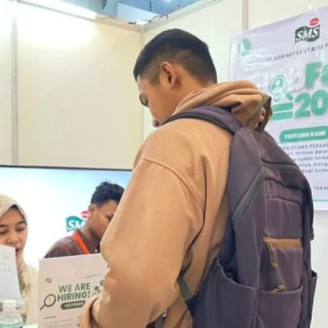 Sebanyak 2.000 Pencari Kerja Ikuti Padang Job Fair