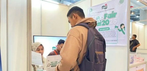 Sebanyak 2.000 Pencari Kerja Ikuti Padang Job Fair