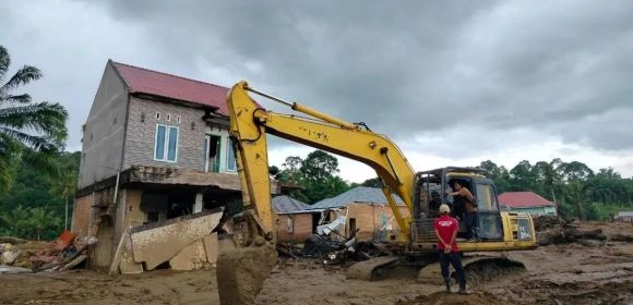 WEBSITE (33) Korban Meninggal Dunia Di Agam Capai 181 Orang, 76 Belum Ditemukan