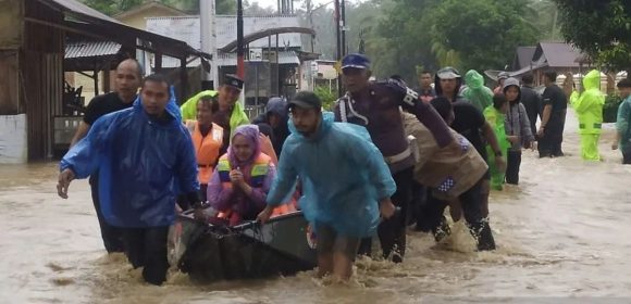 WEBSITE (44) BPBD Pariaman Minta Warga Tingkatkan Kewaspadaan Seiring Kembali Terjadinya Cuaca Ekstrem