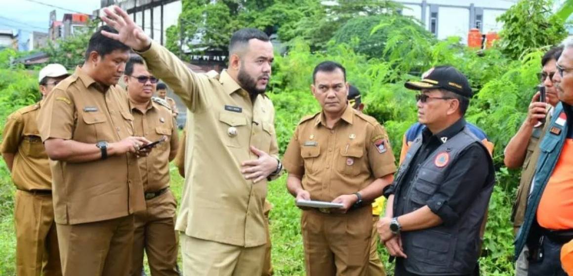 WEBSITE (48) Wali Kota Padang dan BNPB Tinjau Lahan Pembangunan Huntara dan Huntap untuk Warga Terdampak Bencana