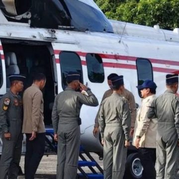WEBSITE (54) Prabowo Bertolak Naik Heli Tinjau Tiga Lokasi Bencana Di Sumatera Barat
