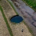 Fenomena Sinkhole Umum Terjadi, Tapi Bisa Masalah Bila Di Pemukiman