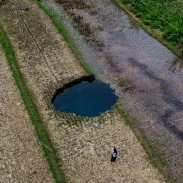 Fenomena Sinkhole Umum Terjadi, Tapi Bisa Masalah Bila Di Pemukiman