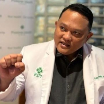 WEBSITE - 2026-01-13T084621.608 Dokter: Bermain Ponsel Di Toilet Berisiko Terkena Ambeien