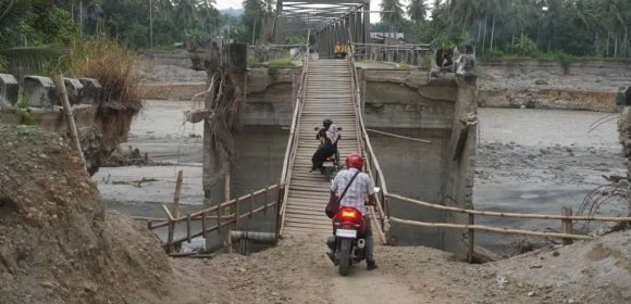 WEBSITE - 2026-01-23T092226.531 Gerak Cepat! Kementerian PU Terjunkan Tim Tangani Jalan Putus di Jeumpa Aceh