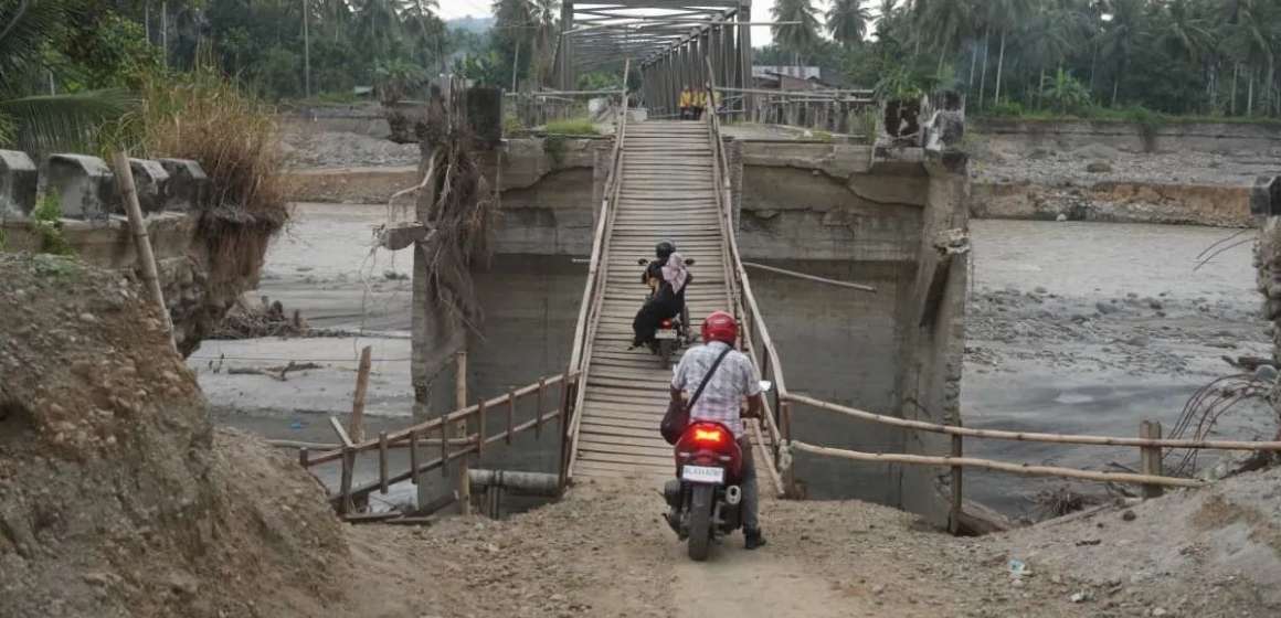 WEBSITE - 2026-01-23T092226.531 Gerak Cepat! Kementerian PU Terjunkan Tim Tangani Jalan Putus di Jeumpa Aceh