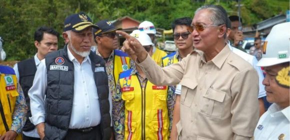 WEBSITE - 2026-01-29T085200.942 Menteri PU Instruksikan Jalur Lembah Anai Fungsional 24 Jam Selama Libur Lebaran