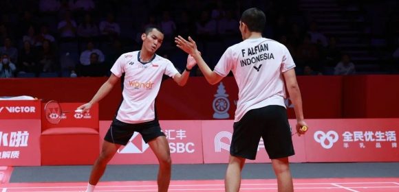 WEBSITE (81) Indonesia Dan Malaysia Pimpin 20 Besar Ganda Putra