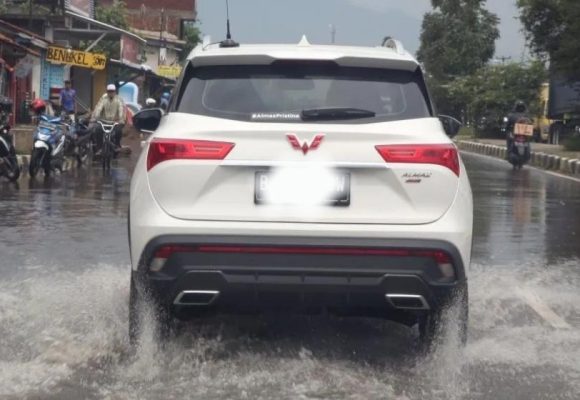 Penting Fokus Dalam Berkendara Guna Hindari Aquaplaning