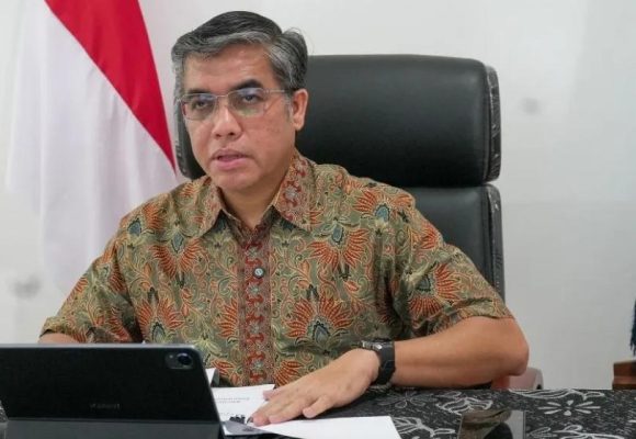 Cegah Kecelakaan Kerja, Menaker Dorong Penguatan Standar Kesehatan di Lingkungan Perusahaan