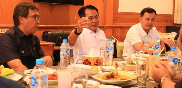 WEBSITE - 2026-02-05T100728.291 Bupati JKA Temui Direktur PT Semen Padang, Bahas Dukungan CSR Pasca Bencana dan Pacu Kuda