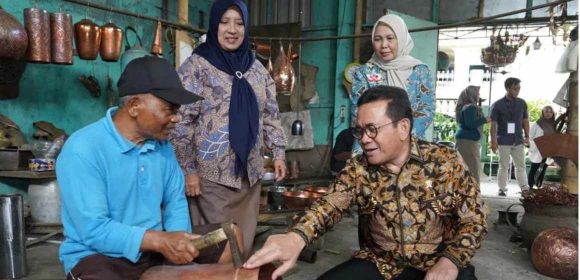 WEBSITE - 2026-02-09T100325.735 Tembus Angka Fantastis! Kemendag Catat Transaksi UMKM BISA Ekspor Capai Rp2,27 Triliun.