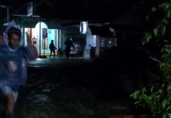 WEBSITE - 2026-02-12T092231.890 BPBD Agam: 170 Kepala Keluarga Mengungsi Di Tanjung Raya