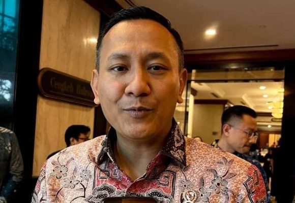 WEBSITE - 2026-02-20T084655.846 Wamenhut Pastikan Hasil Audit 24 PBPH di Sumatra Diumumkan