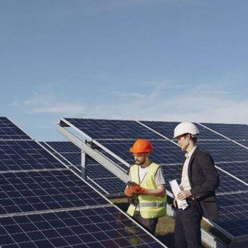 Pengamat: Program PLTS 100 GW Bisa Hemat Subsidi BBM Hingga Rp 21 T