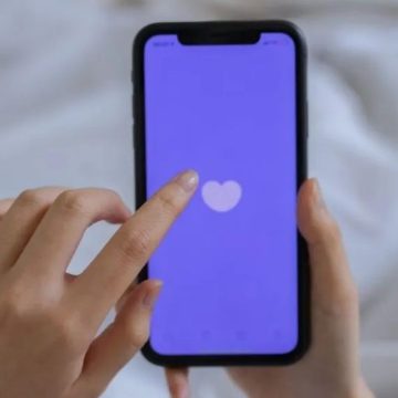 Sering Curhat di Medsos? Kenali Batas Aman Agar Oversharing Tak Jadi Bumerang Bagi Mentalmu