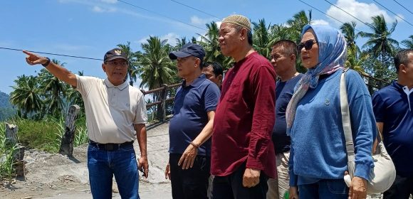WEBSITE Bupati Padang Pariaman Tinjau Lokasi Jembatan Anduriang Putus, Jembatan Darurat Segera Dibangun