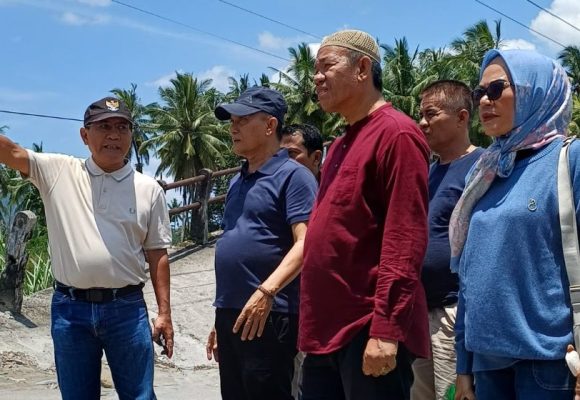 Bupati Padang Pariaman Tinjau Lokasi Jembatan Anduriang Putus, Jembatan Darurat Segera Dibangun