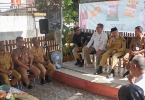 Kendalikan Inflasi Ramadan, Pemko Padang Bersama BI dan Bulog Sukses Gelar Gerakan Pangan Murah di 104 Kelurahan