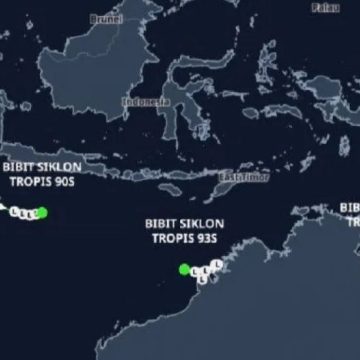 BMKG: Bibit Siklon 93S Dan 95W Picu Potensi Hujan Lebat Hari Ini