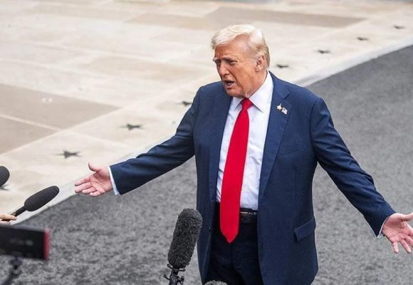 Survei: Harga Bensin Melonjak, Hampir Separuh Warga AS Salahkan Trump