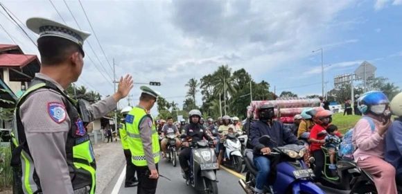 WEBSITE - 2026-03-20T082822.616 Sumbar Mulai Terapkan One Way Untuk Antisipasi Macet Saat Lebaran
